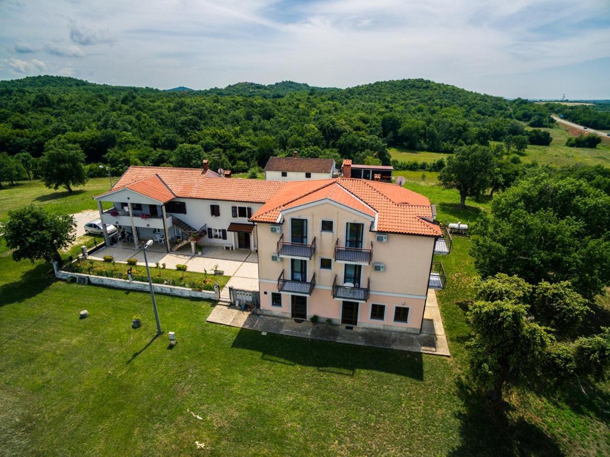 Lovely House Lindi In Πόρετς Εξωτερικό φωτογραφία