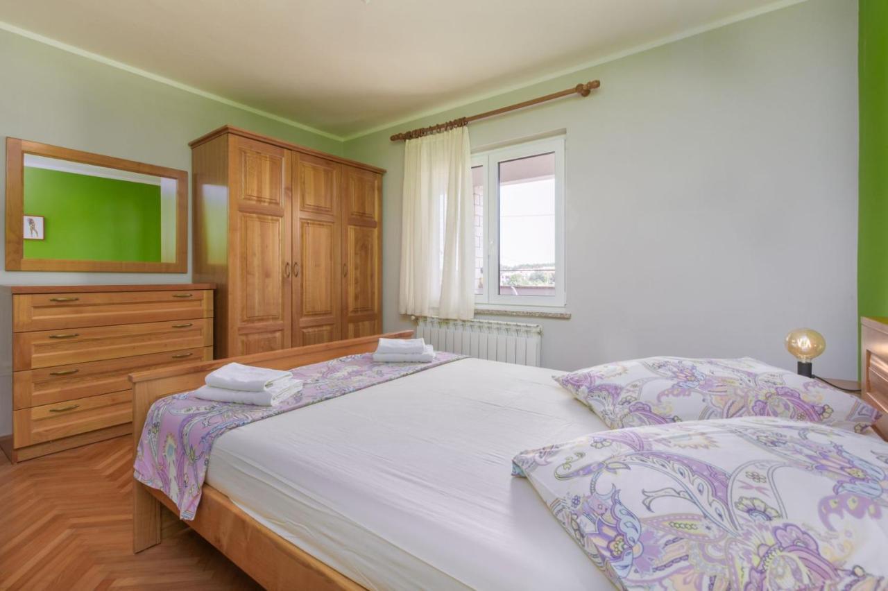 Lovely House Lindi In Πόρετς Εξωτερικό φωτογραφία
