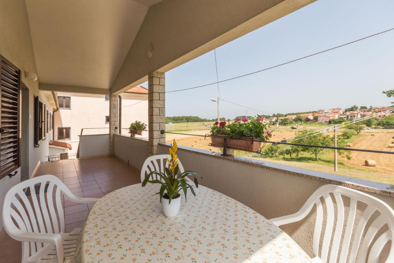 Lovely House Lindi In Πόρετς Εξωτερικό φωτογραφία
