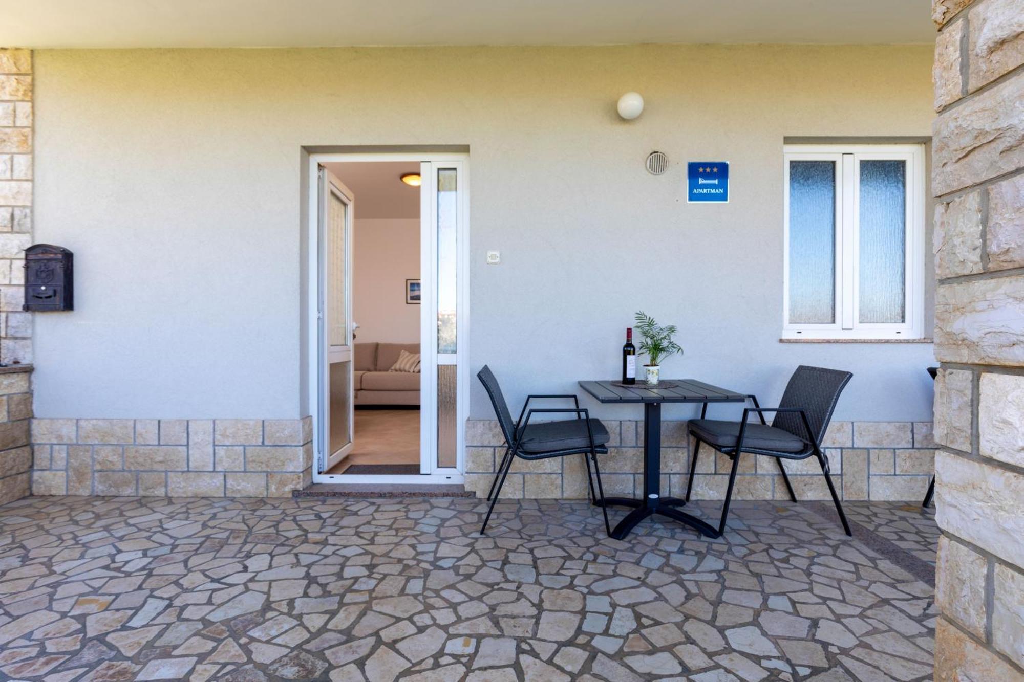 Lovely House Lindi In Πόρετς Εξωτερικό φωτογραφία