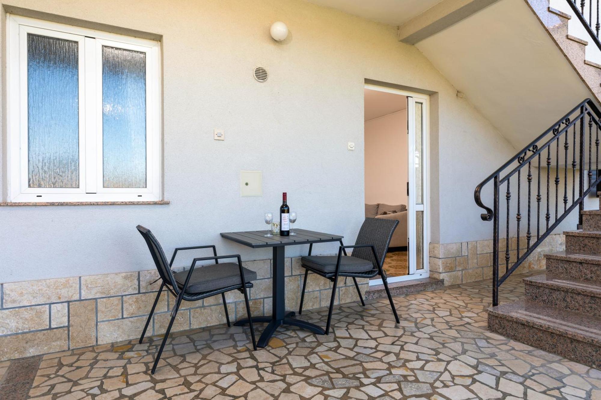 Lovely House Lindi In Πόρετς Εξωτερικό φωτογραφία